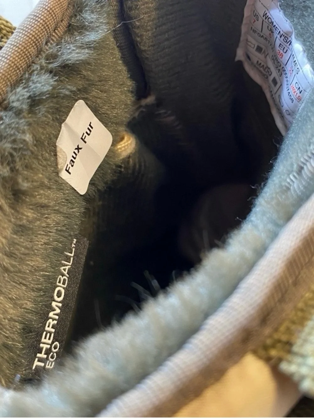 Women’s The North Face ThermoBall Eco Faux Fur Waterproof Winter Boots Size 10
